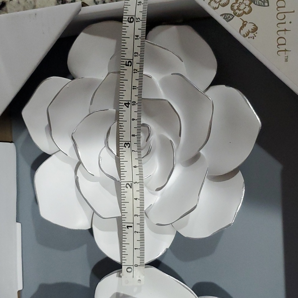 NWT 3 PC ROSETTA FLOWER SET - Picture 9 of 12